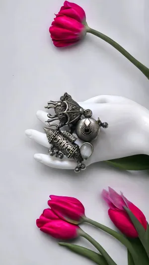 Aavanthi Silver Lookalike Oxidised Fusion Ring