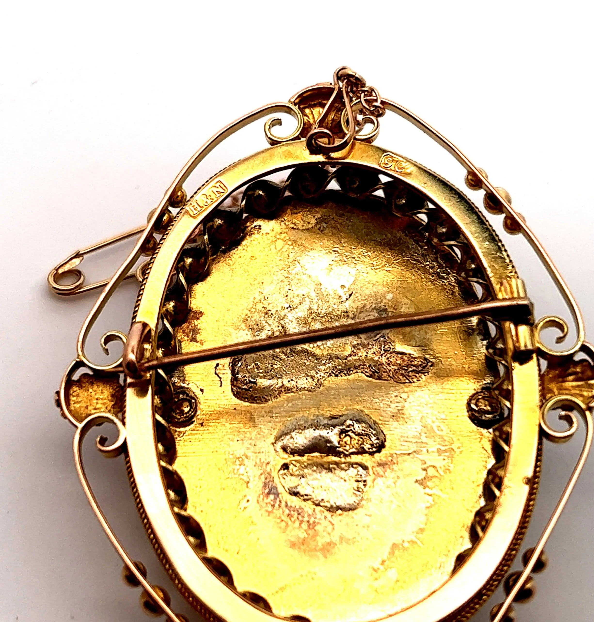 Cameo 9ct Yellow Gold Vintage Brooch