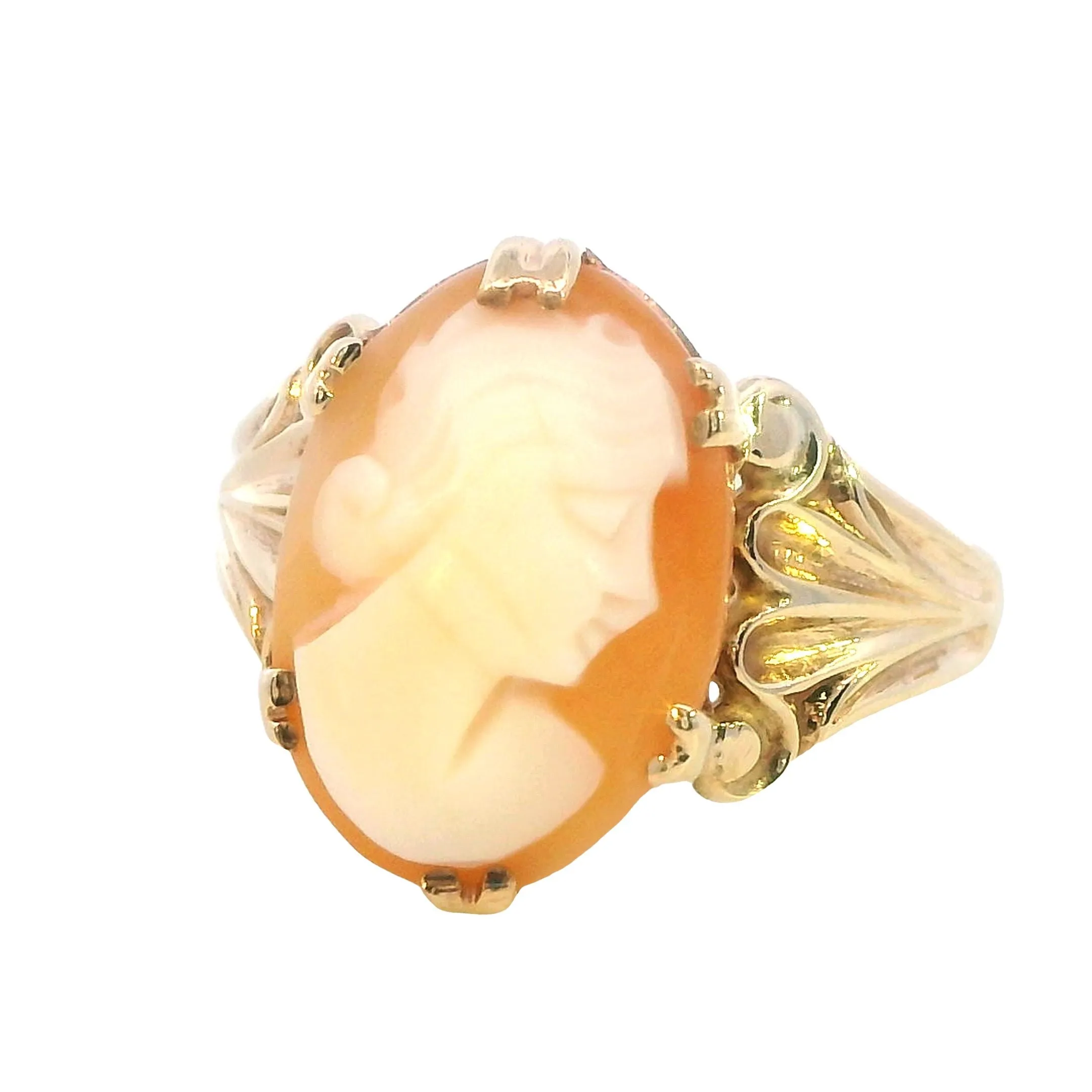 Timeless 9ct Yellow Gold Cameo Ring - A Touch of Vintage Elegance